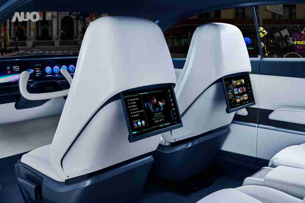 28国际将于CES 展示全新Smart Cockpit 2024，，，可紧密串连使用者多元需求，，，，并革新座舱内部的应用和设计，，，带来身历其境且引人入胜的视觉飨宴，，满足驾乘人员的全方位体验