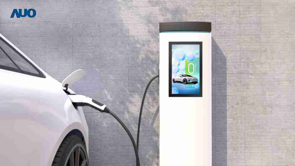 友達〝EVSE車用充電樁解決方案〞專為電動汽車充電樁設計，，，具有高亮度、、、、克服戶外艱難環境的耐溫、、、、耐紫外線等特性，，，並搭載散熱性及擴充性強的高效能工業電腦，，，，可實現人機互動訴求，，，，如資訊顯示、、、、支付等應用